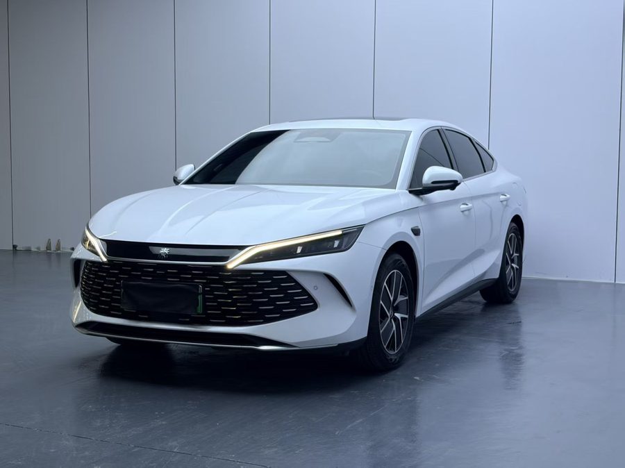 比亚迪 2025款 秦L DM-i 智驾版 120KM领先型